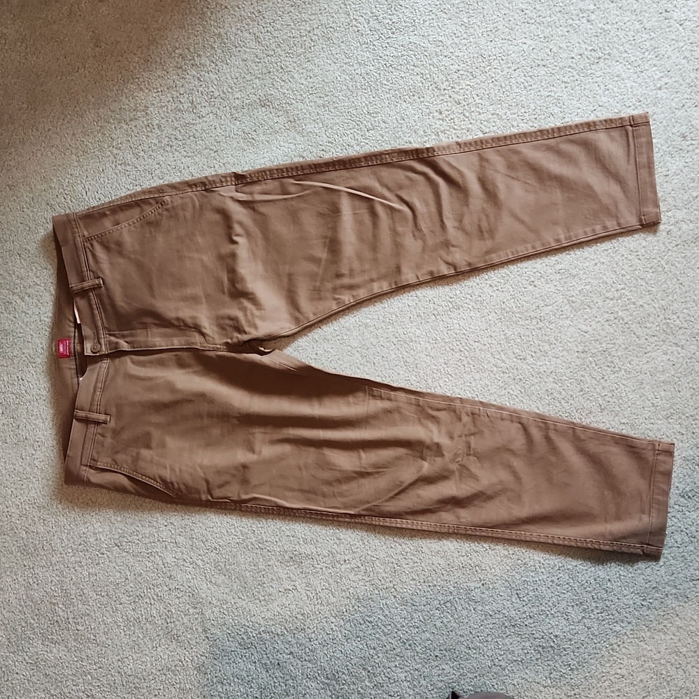 Mens Levi's Chino standard taper 36 x 30